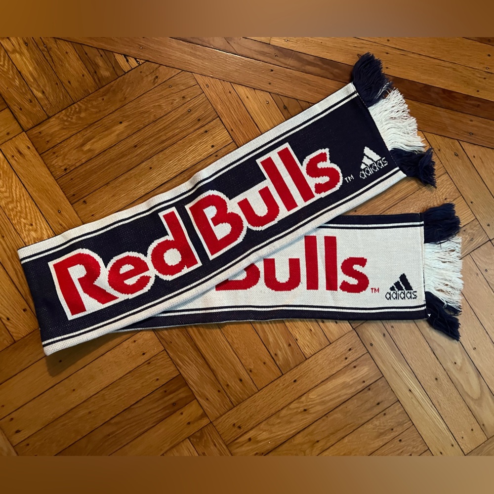 Red Bulls soccer scarf